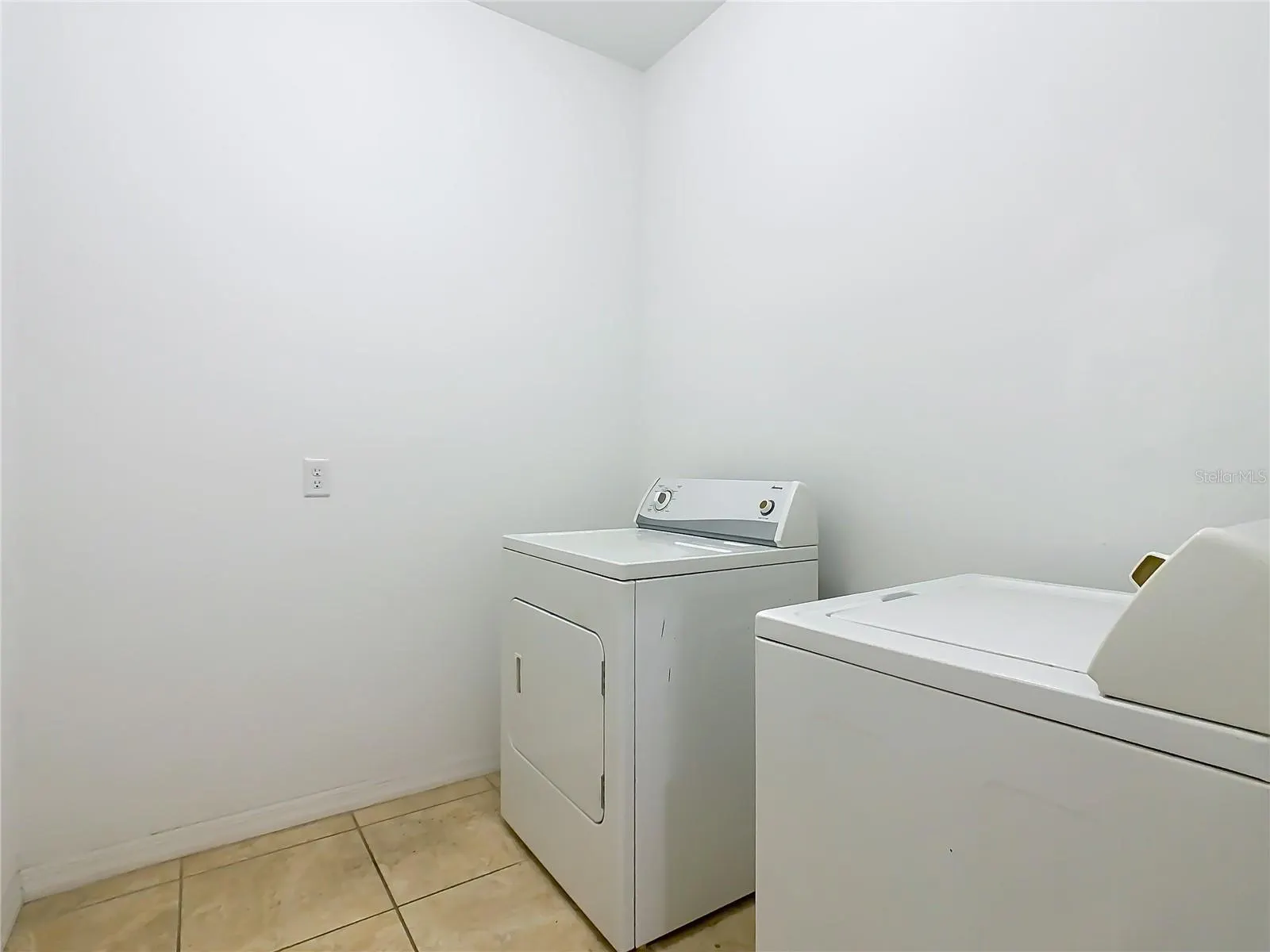 425 SPIKE CT