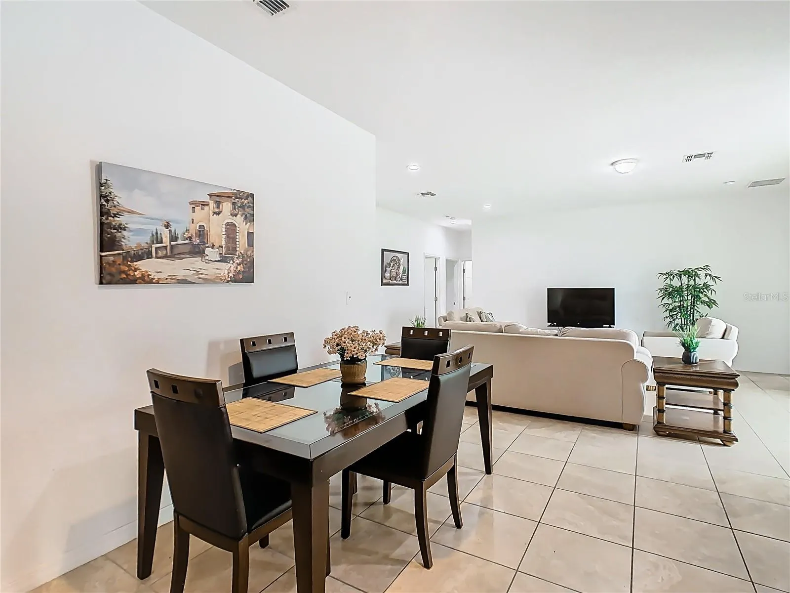 425 SPIKE CT