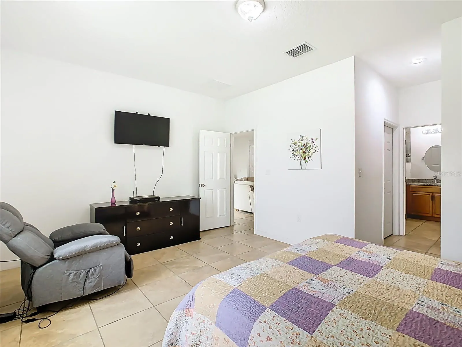 425 SPIKE CT