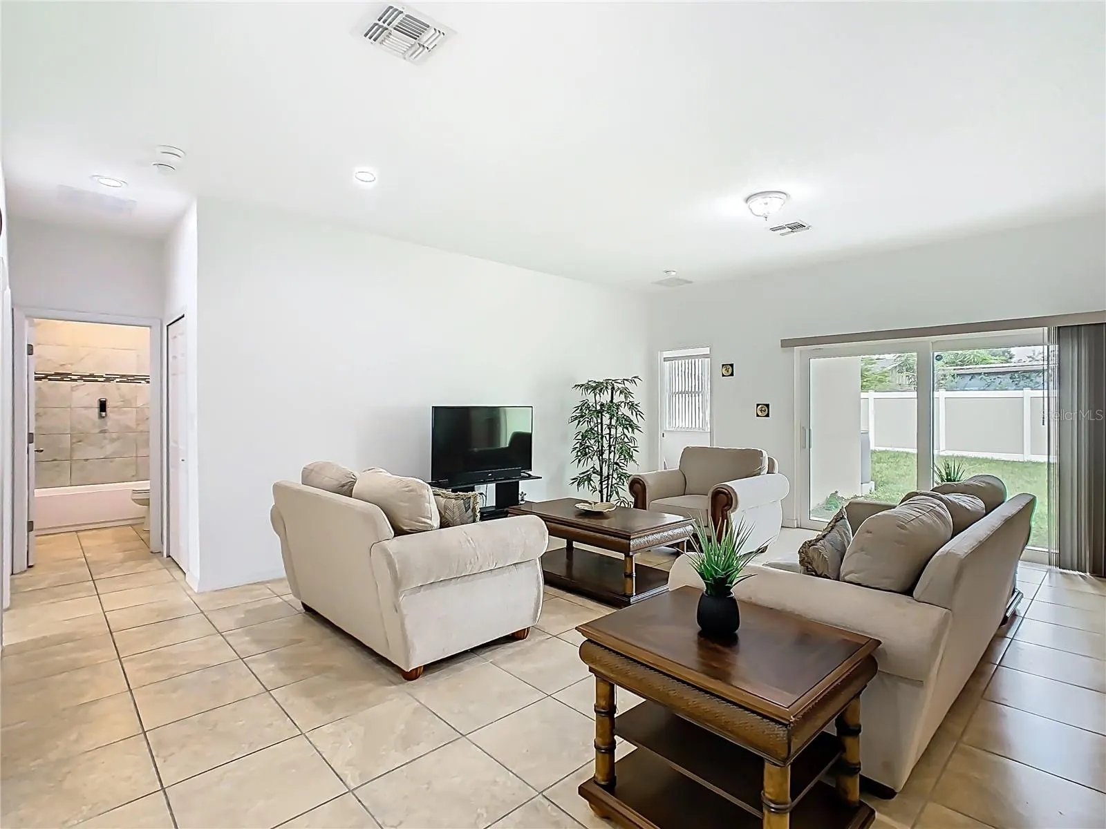425 SPIKE CT