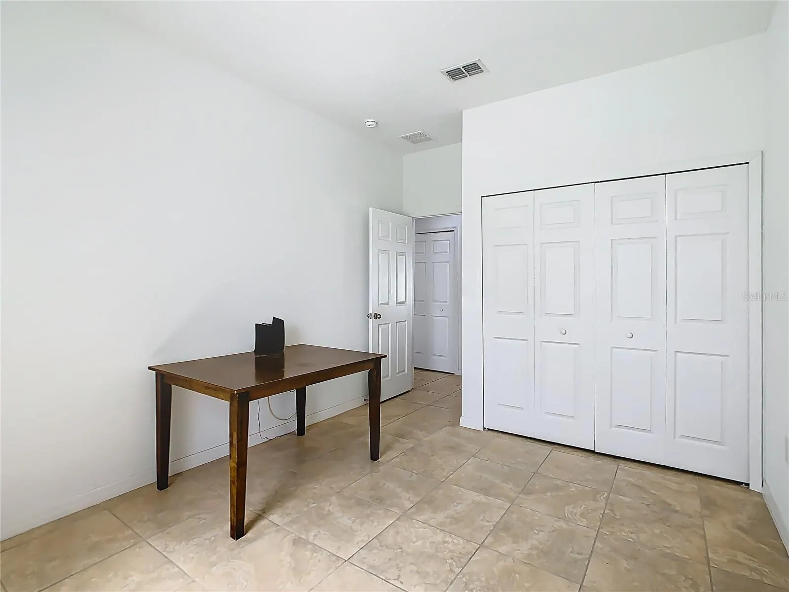 425 SPIKE CT