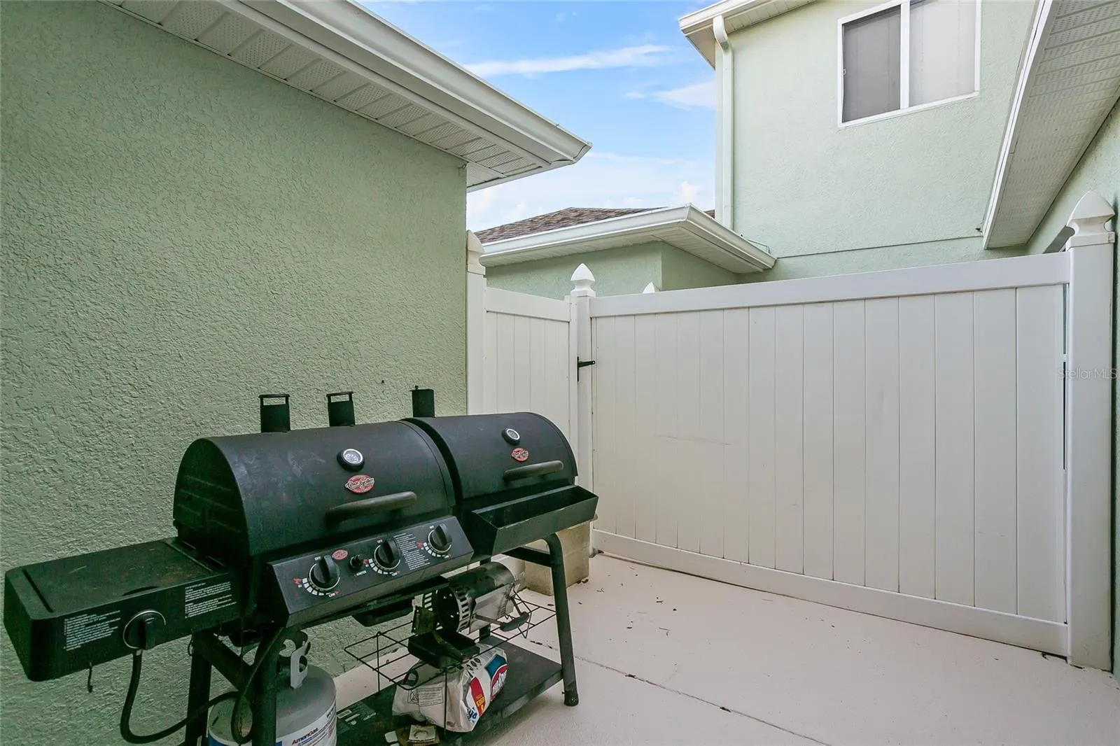 2163 GLOSSY PRIVET DR