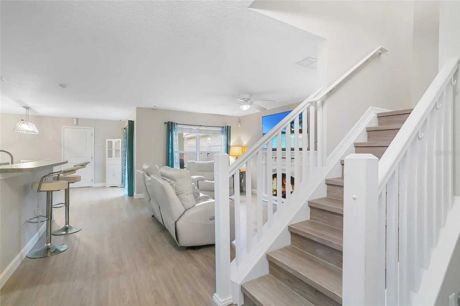 2163 GLOSSY PRIVET DR