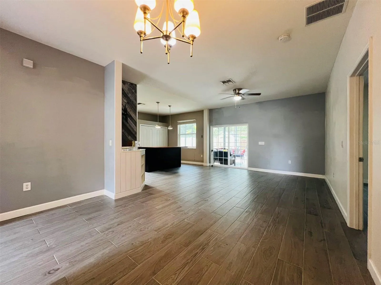 10143 SHADOW CREEK DR