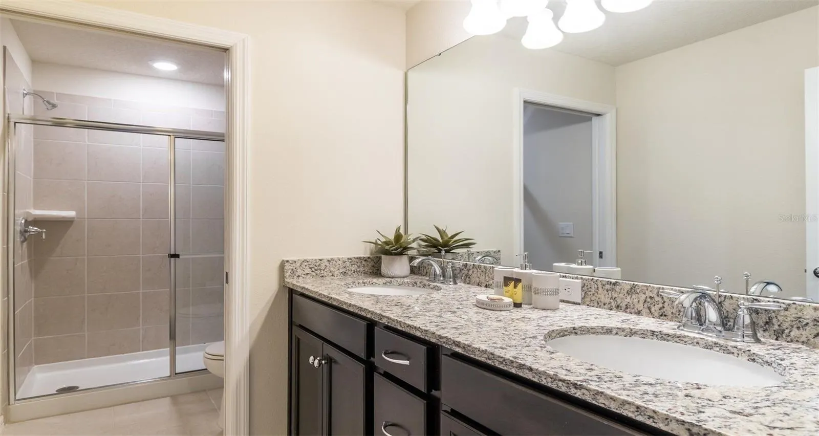 2303 LELANI CIR