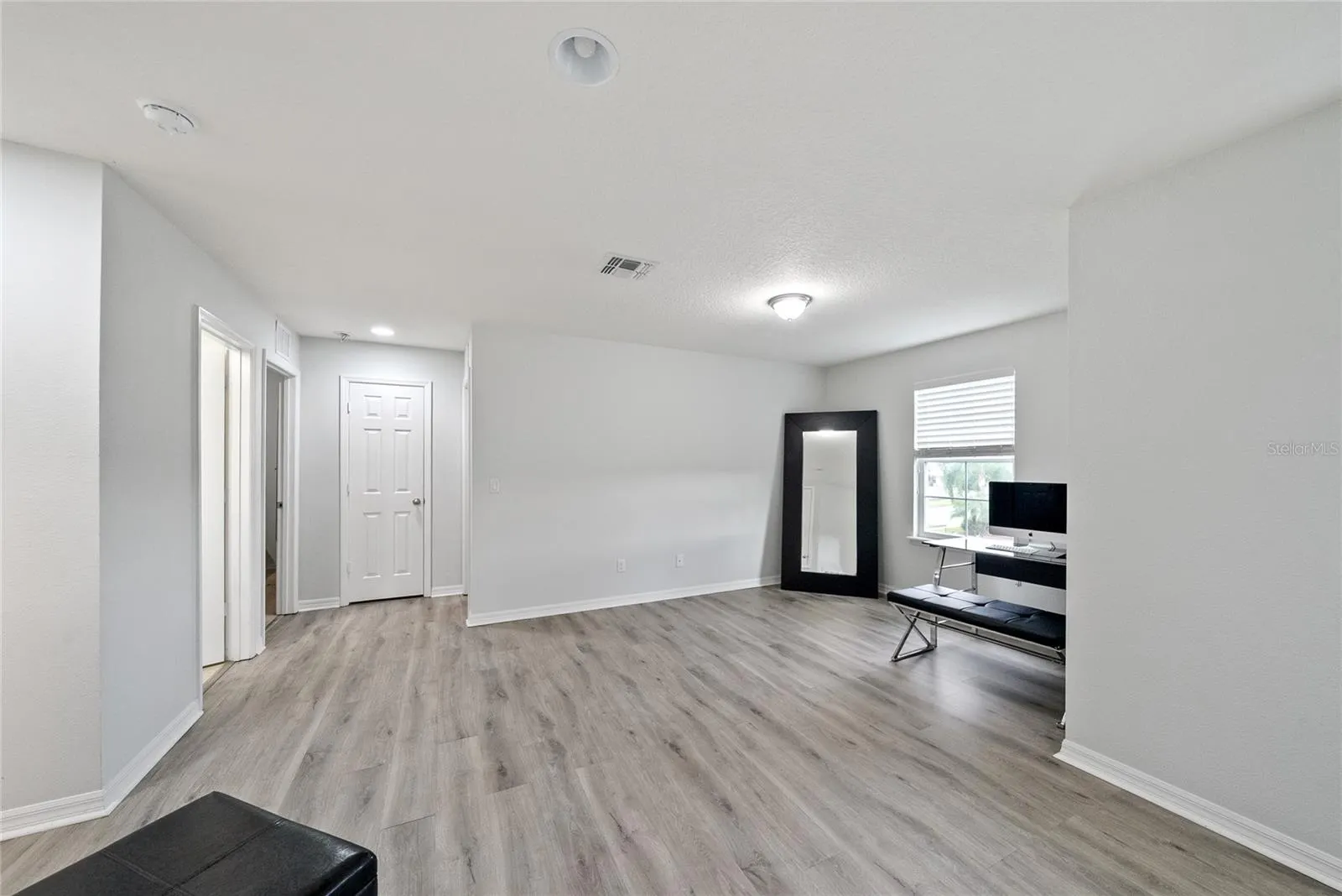 2817 MONTICELLO WAY