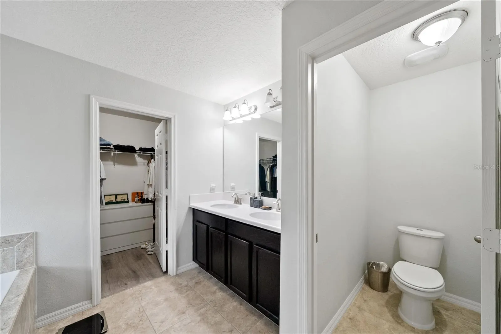 2817 MONTICELLO WAY