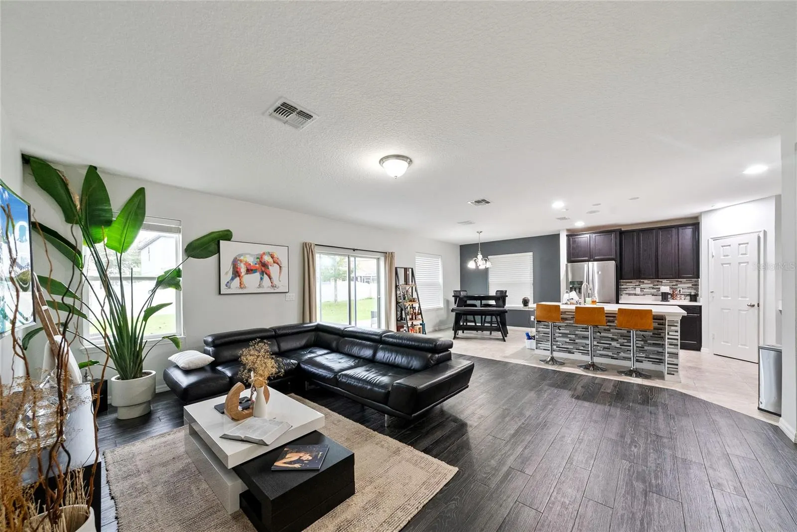 2817 MONTICELLO WAY