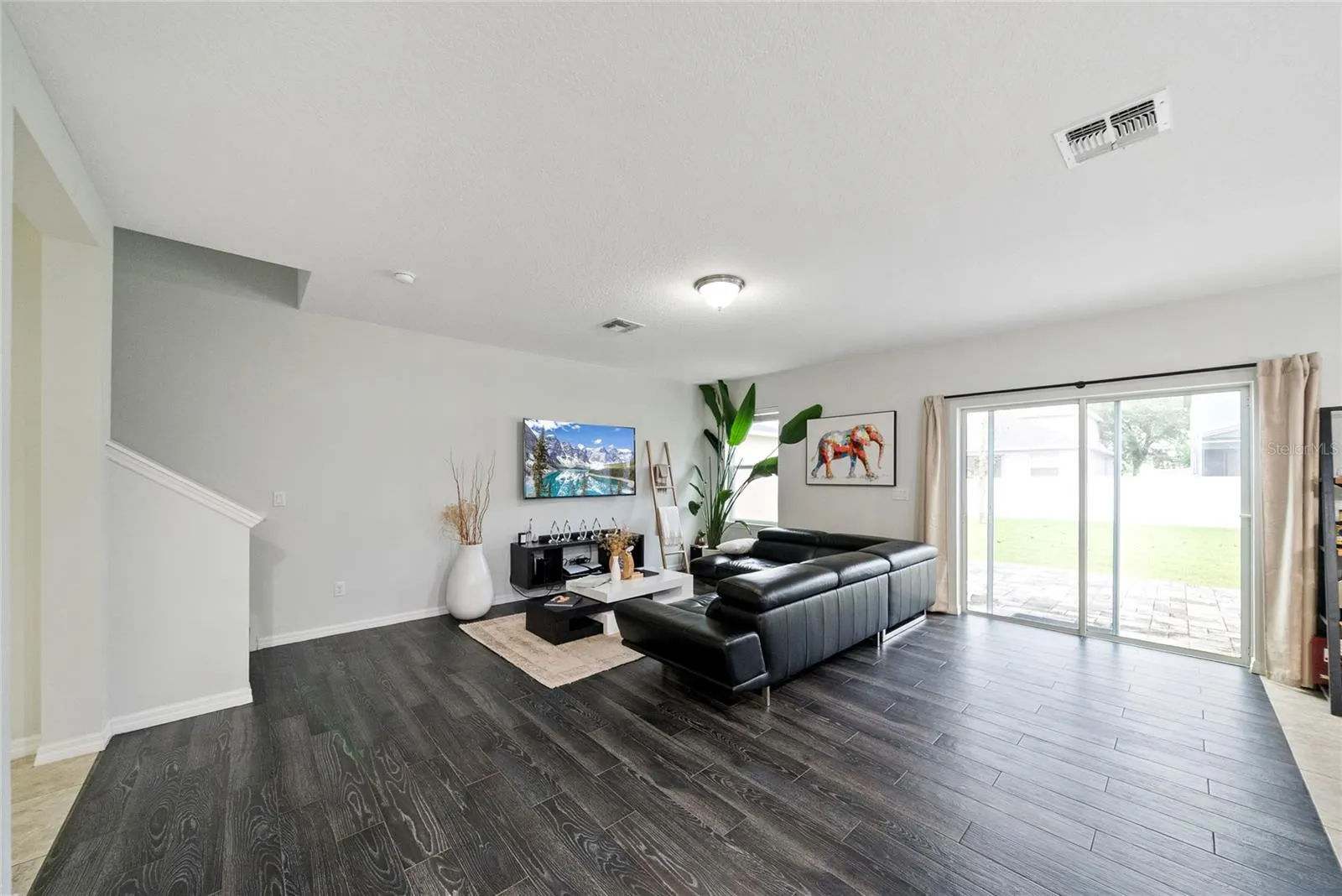 2817 MONTICELLO WAY