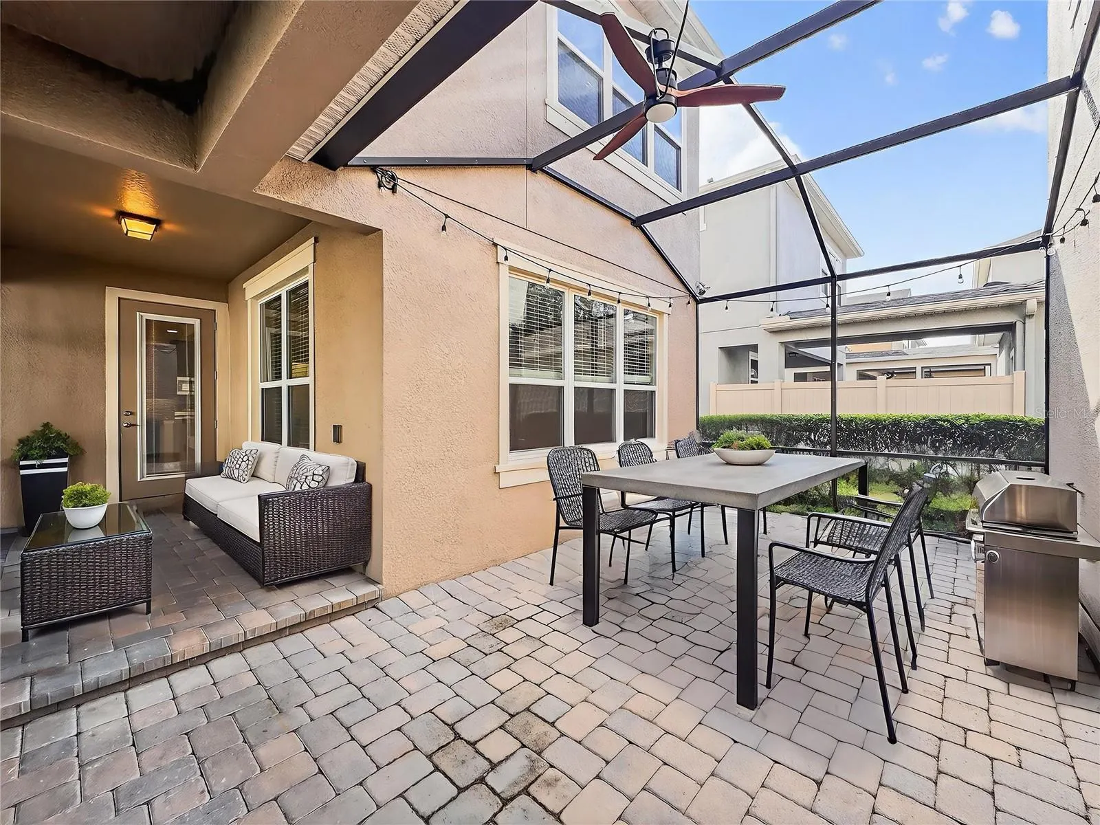 5518 THOMAS SQUARE DR