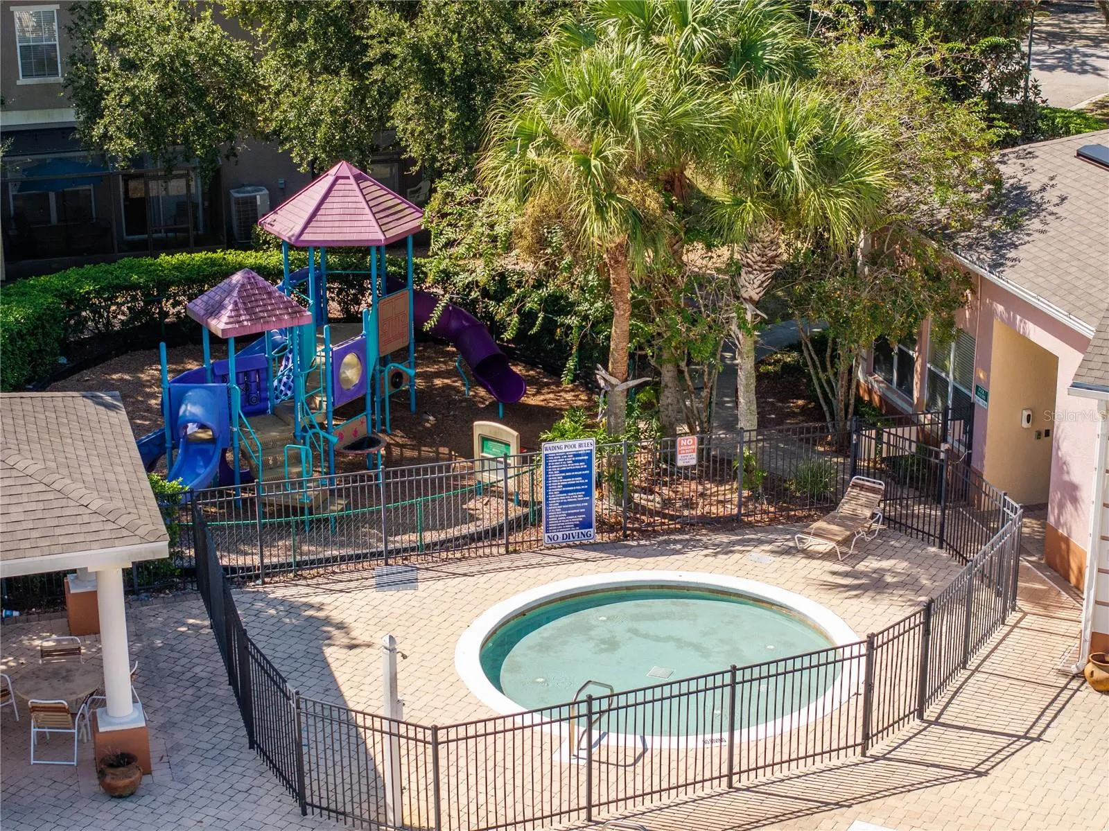 2433 CARAVELLE CIR