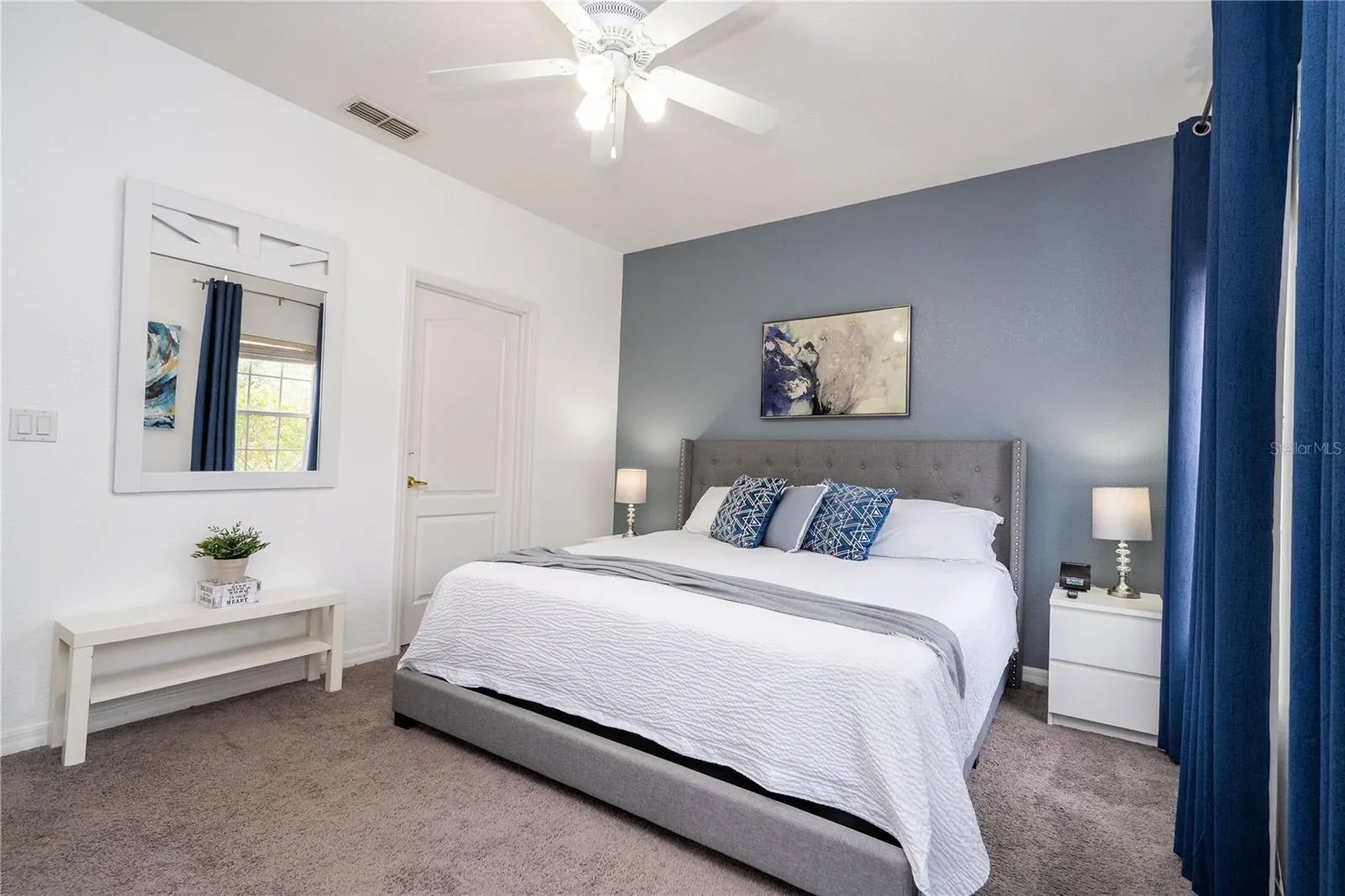 2433 CARAVELLE CIR