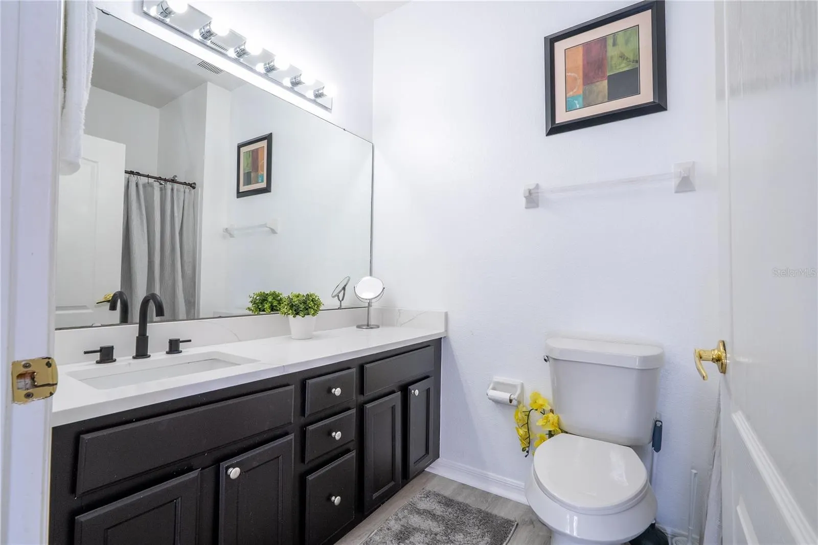 2433 CARAVELLE CIR