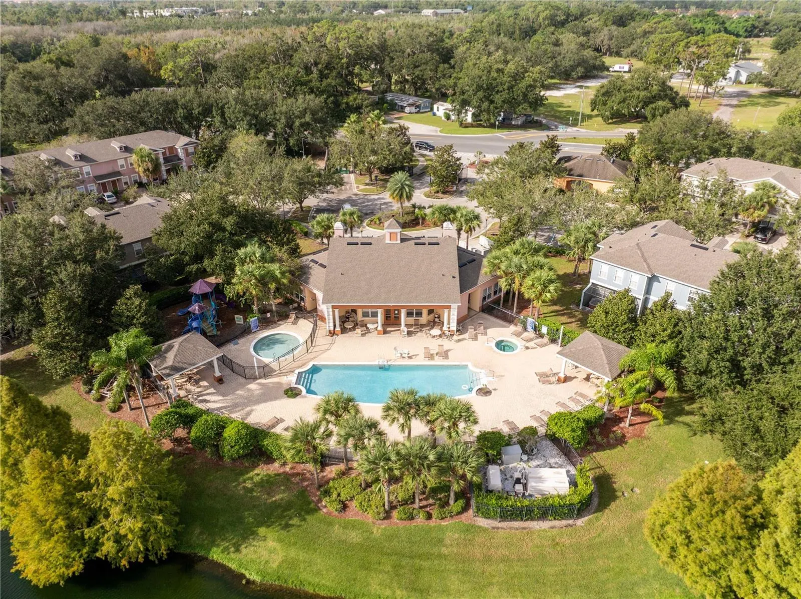 2433 CARAVELLE CIR