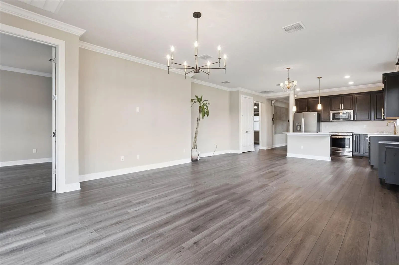 1901 SPRING SHOWER CIR