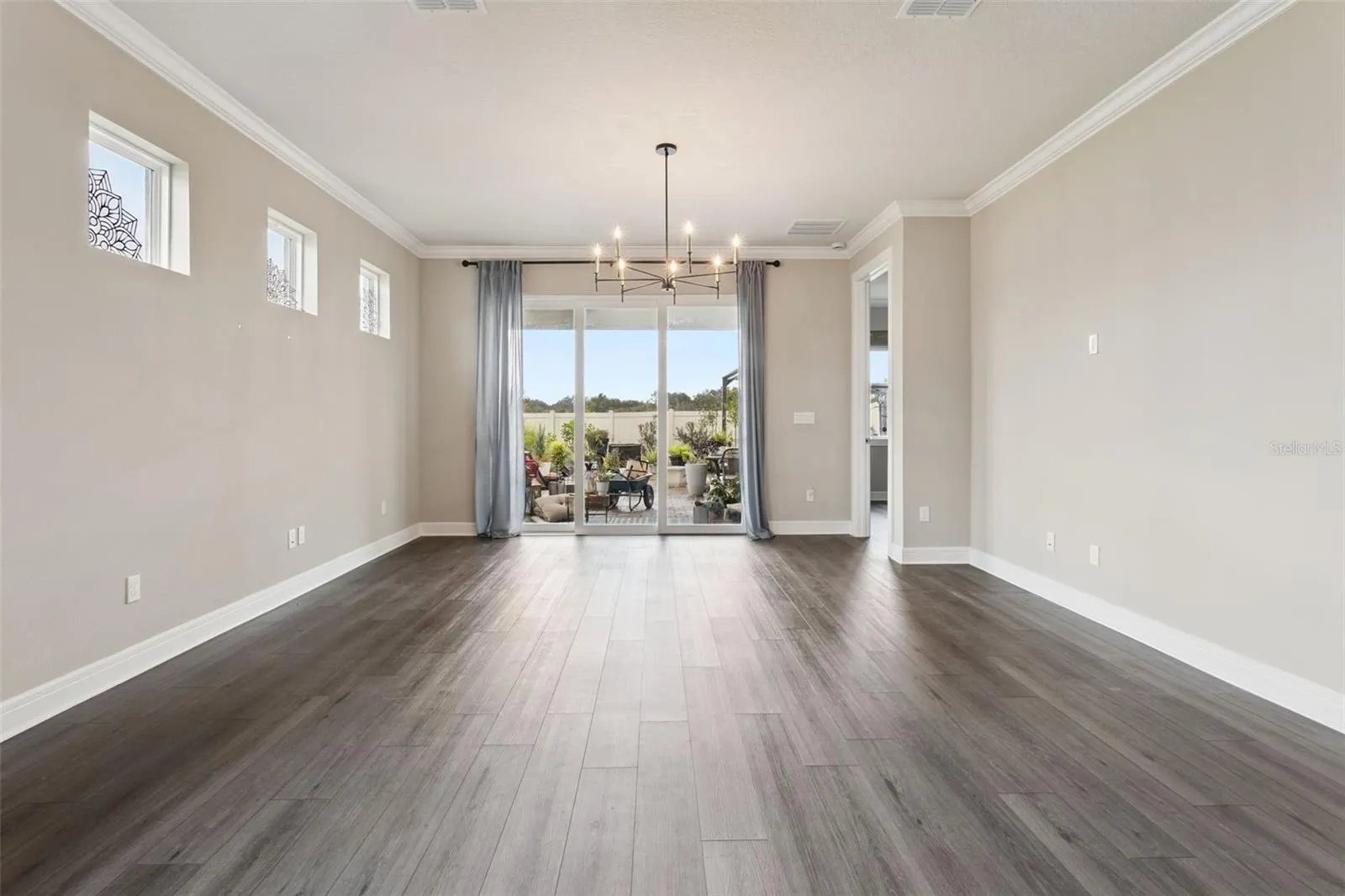 1901 SPRING SHOWER CIR