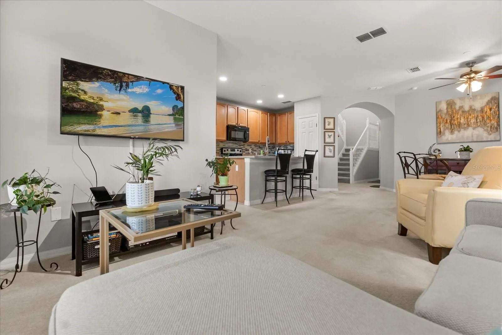 9612 DORIS LN