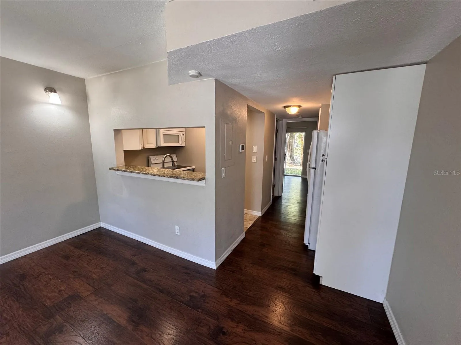 7113 E BANK DR #103, #103