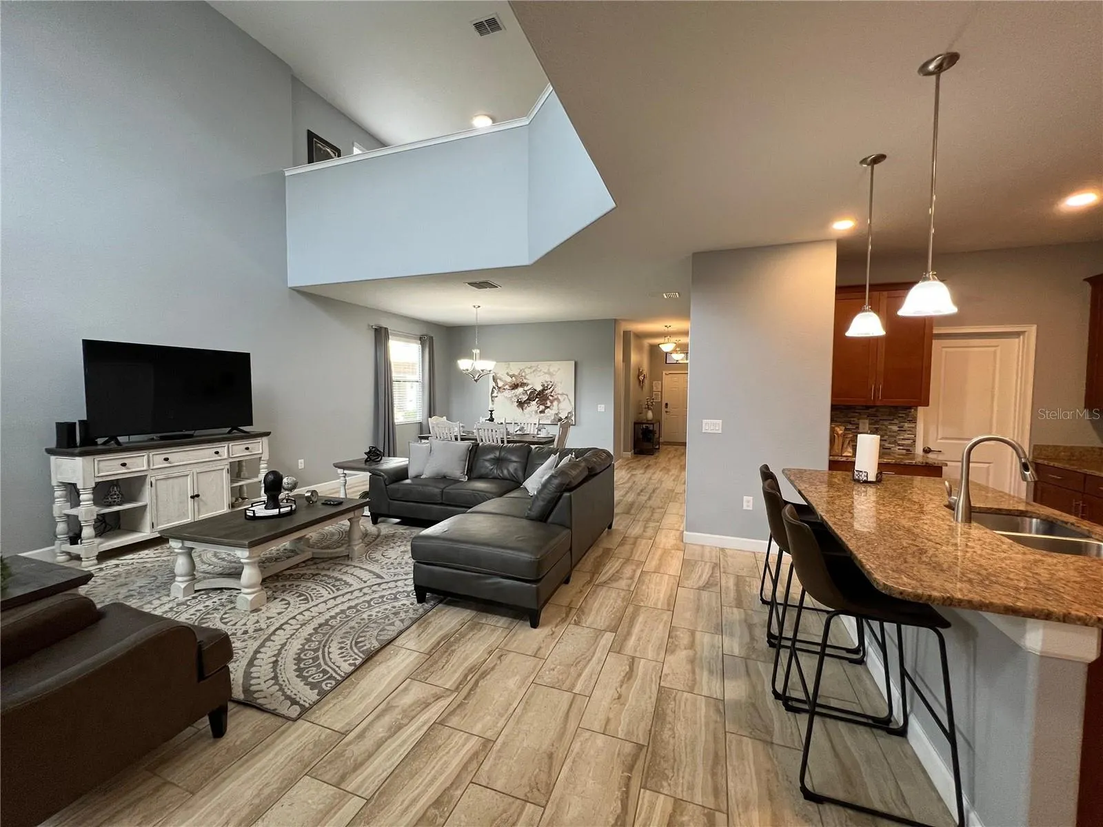 5439 SOLTERRA CIR