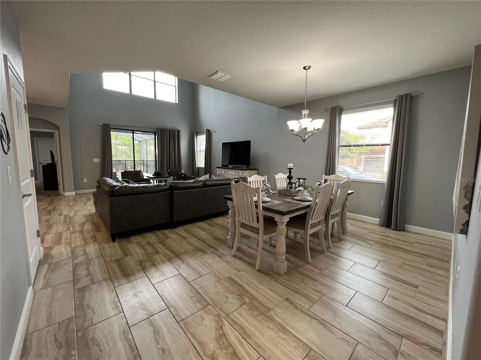 5439 SOLTERRA CIR