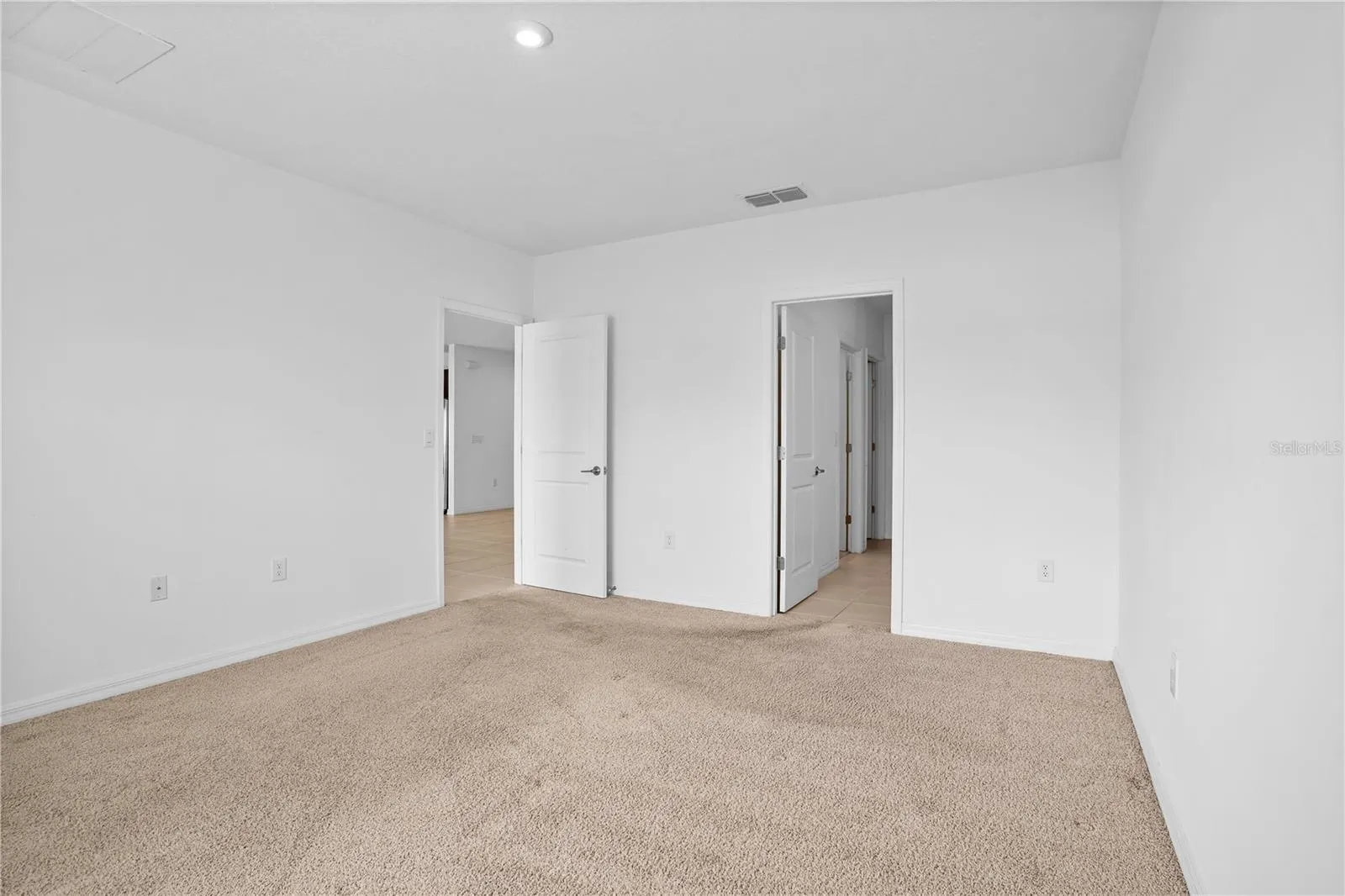 221 AQUAMARINE LN
