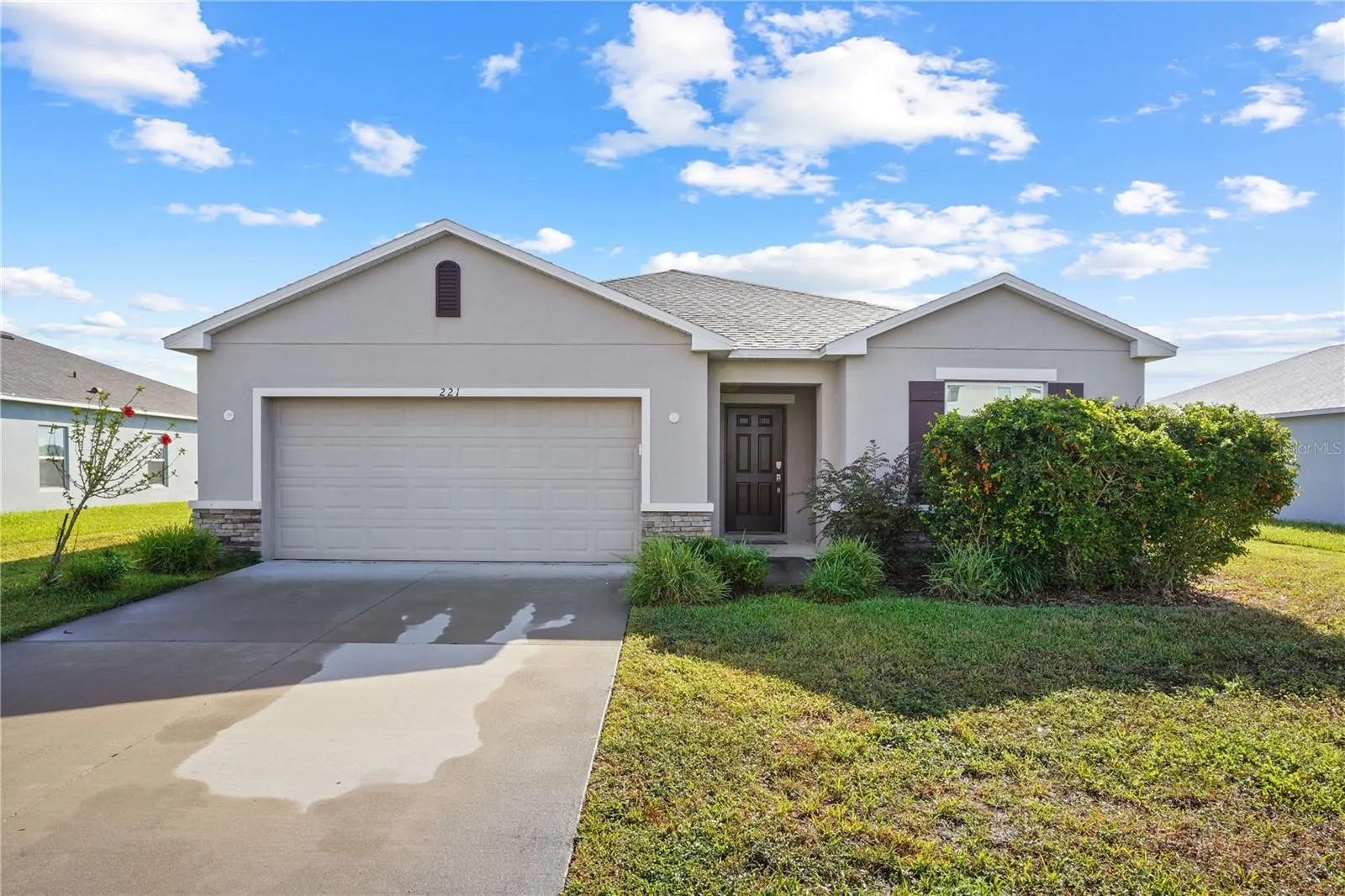 221 AQUAMARINE LN