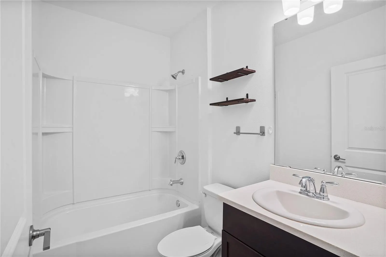 221 AQUAMARINE LN