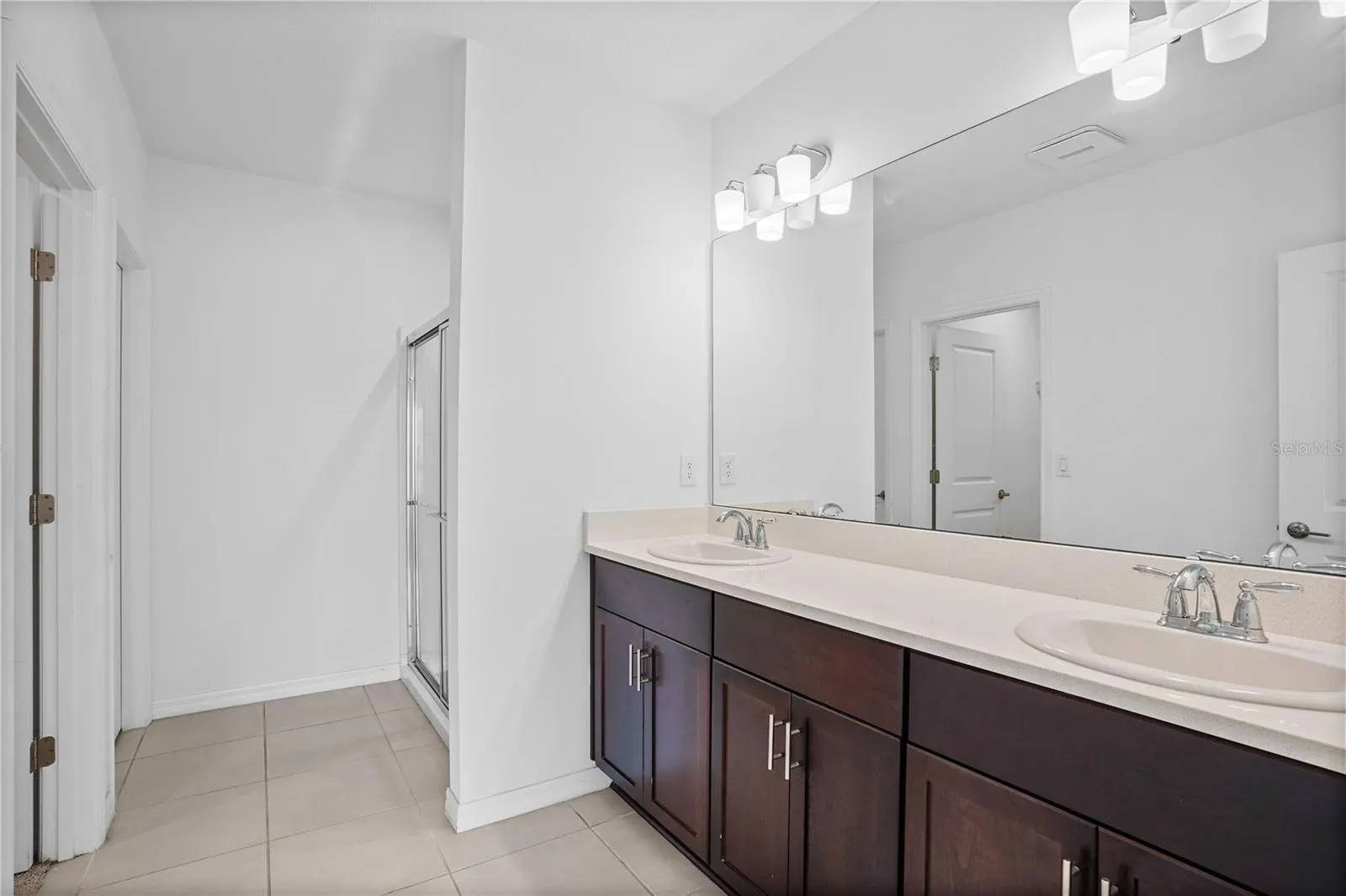 221 AQUAMARINE LN