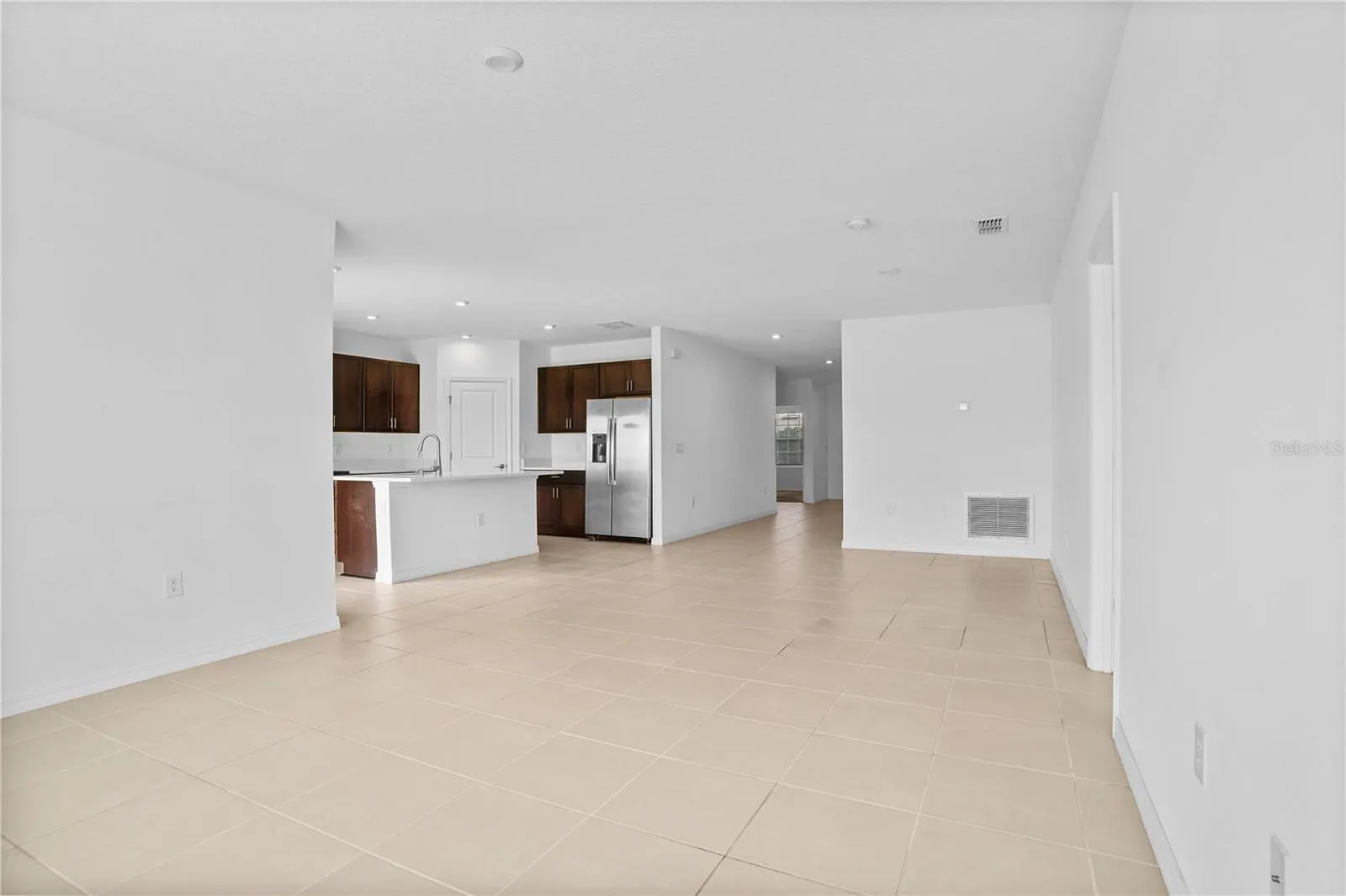 221 AQUAMARINE LN