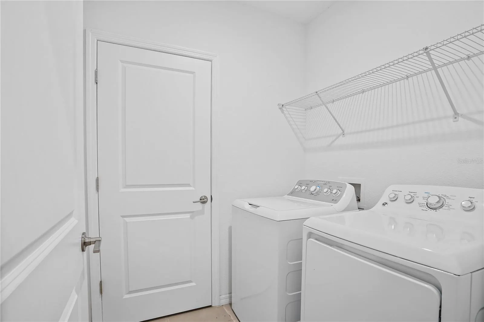 221 AQUAMARINE LN