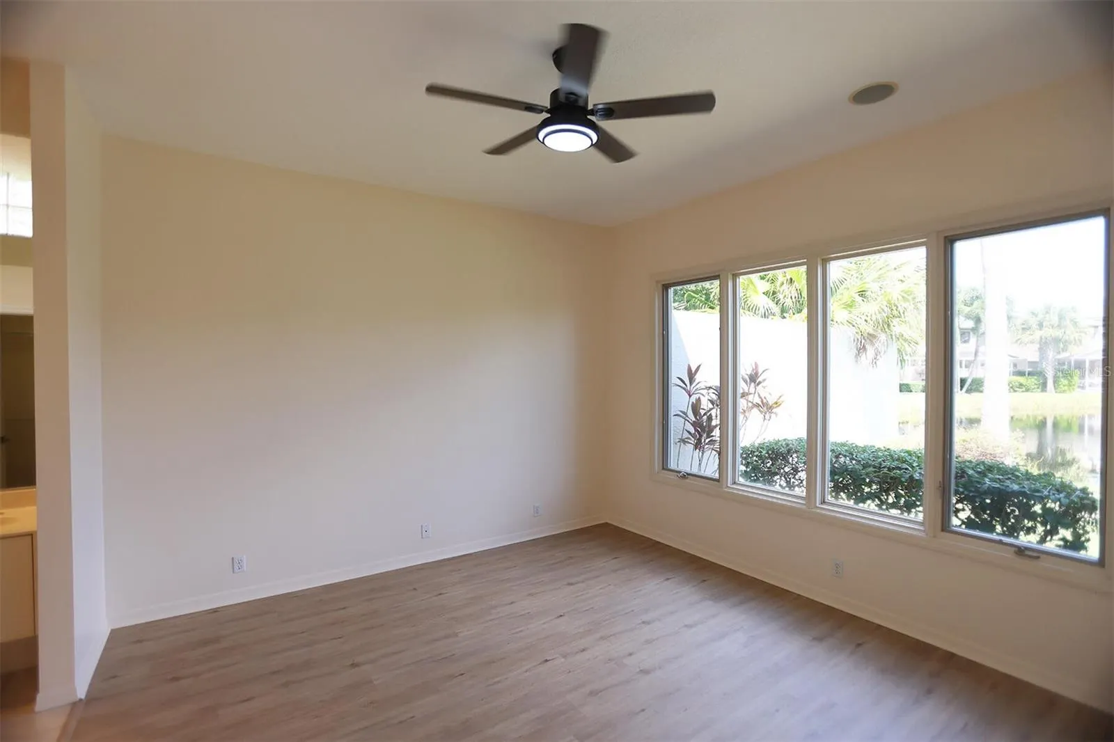 8515 53RD PL E