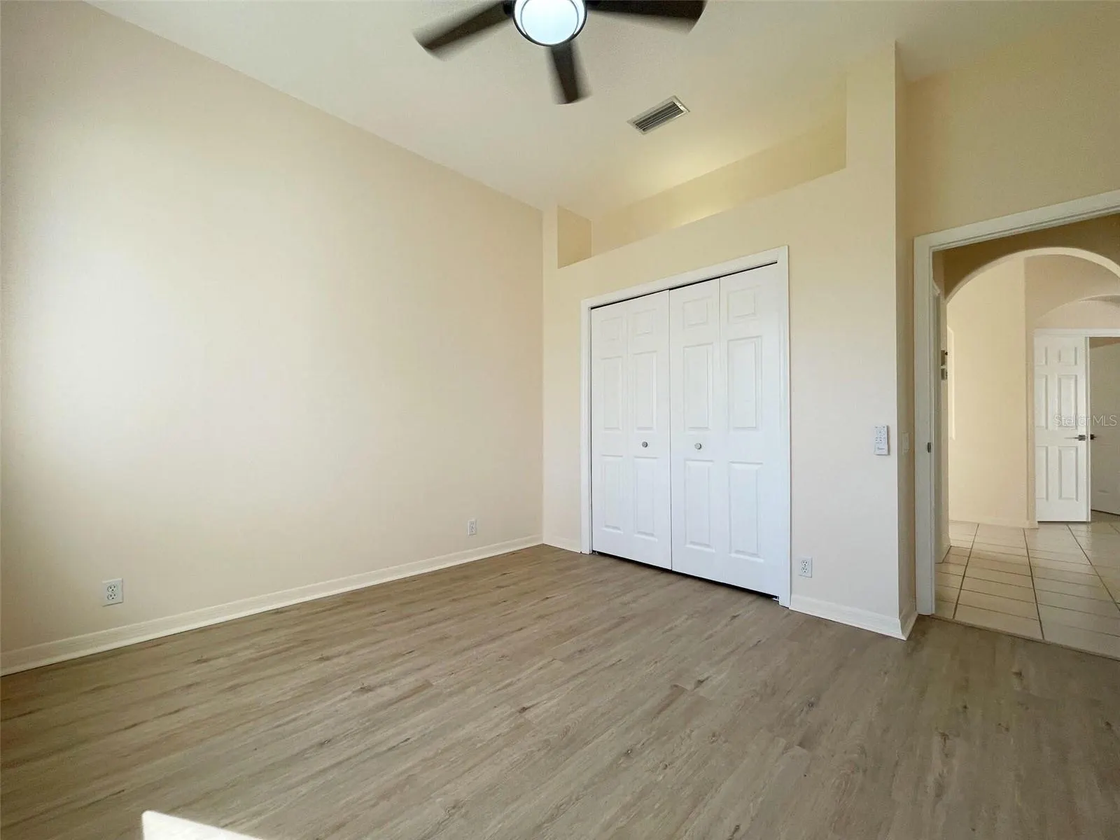 8515 53RD PL E