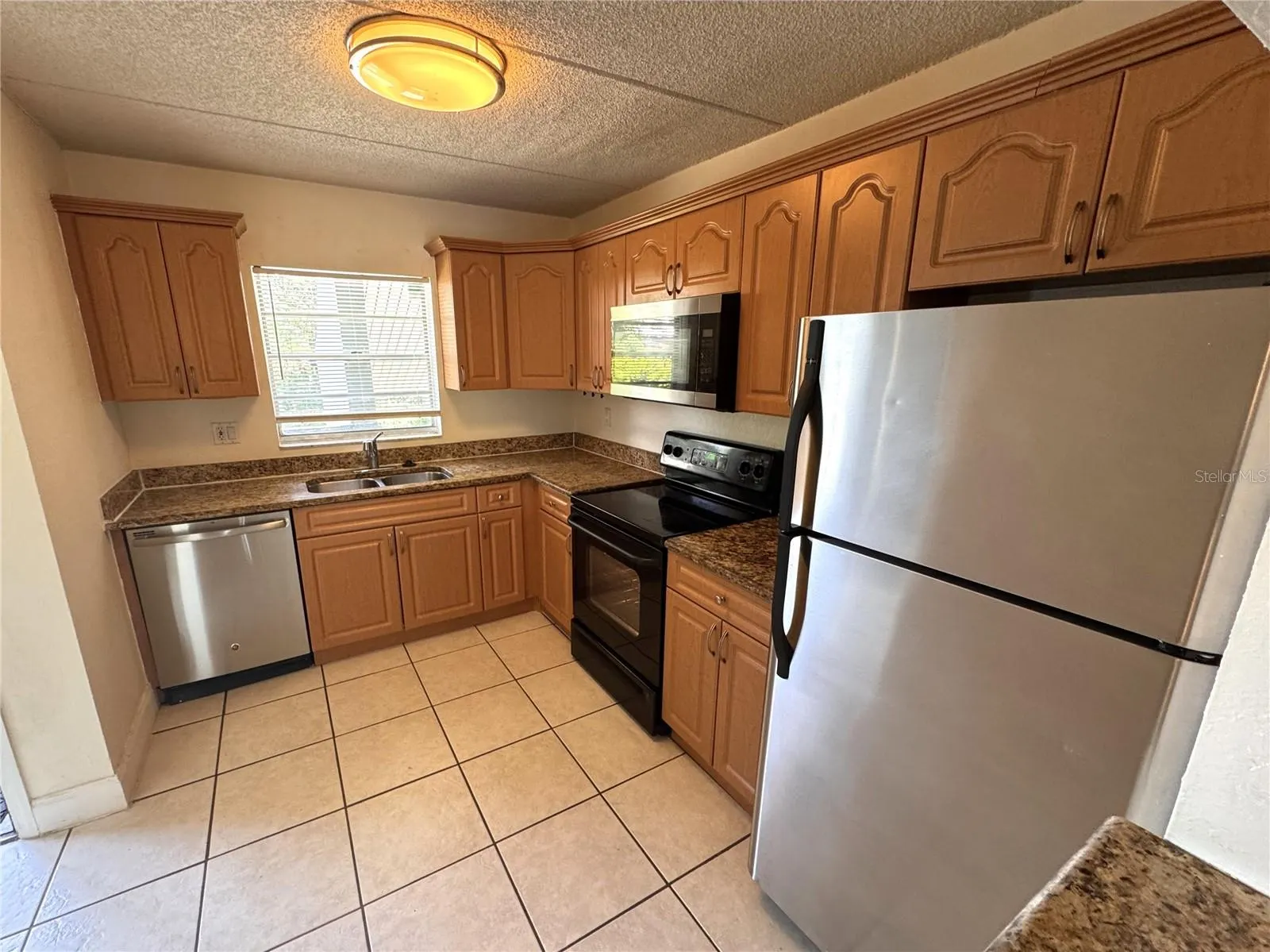 2850 SOMERSET PARK DR #201, #201