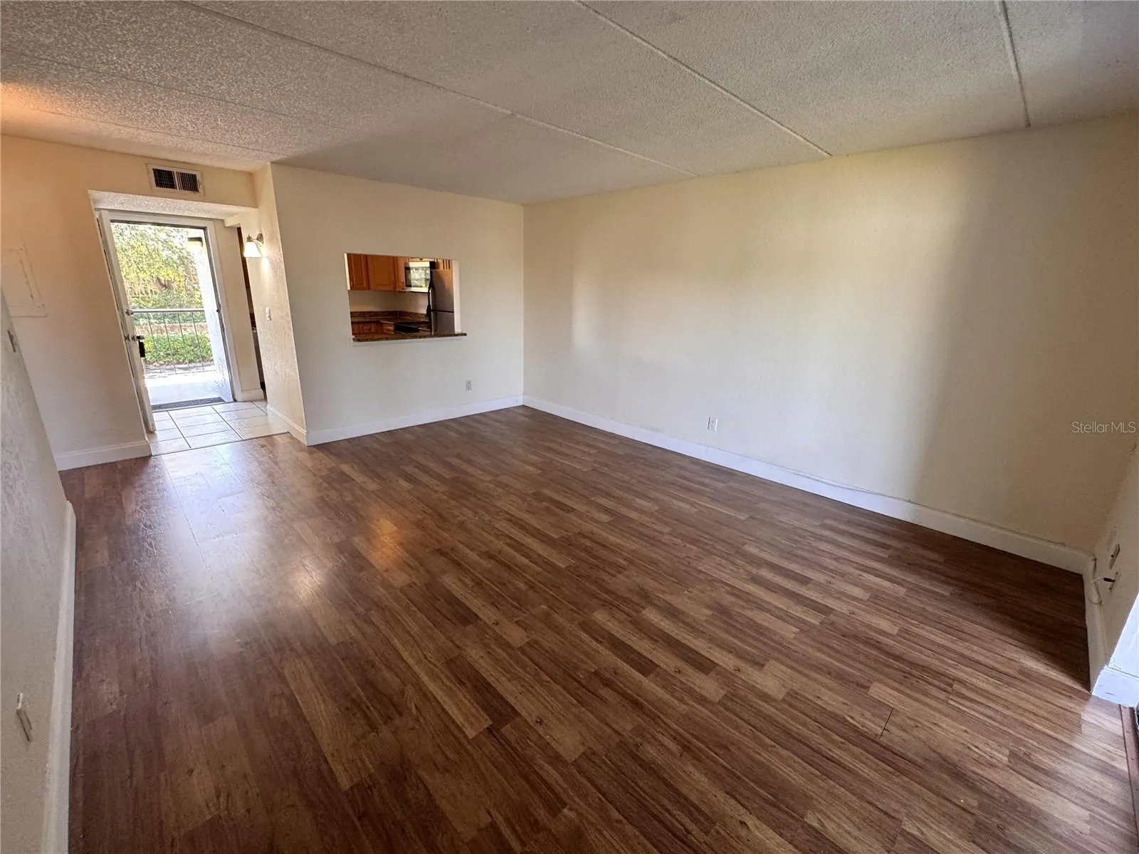 2850 SOMERSET PARK DR #201, #201