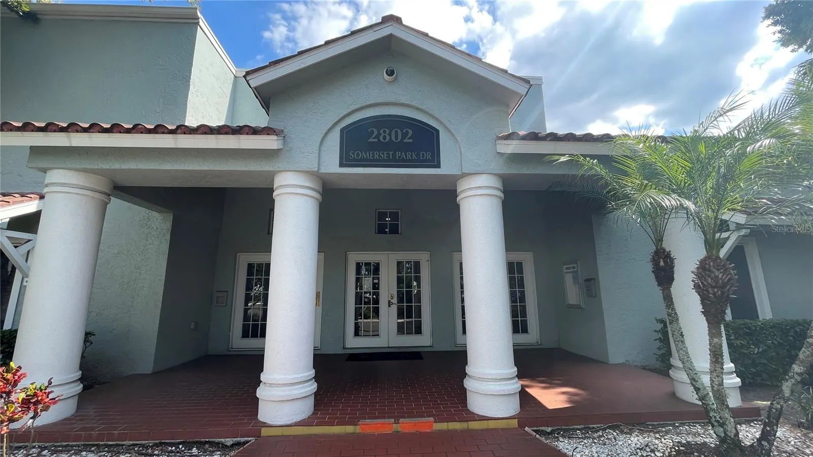 2850 SOMERSET PARK DR #201, #201