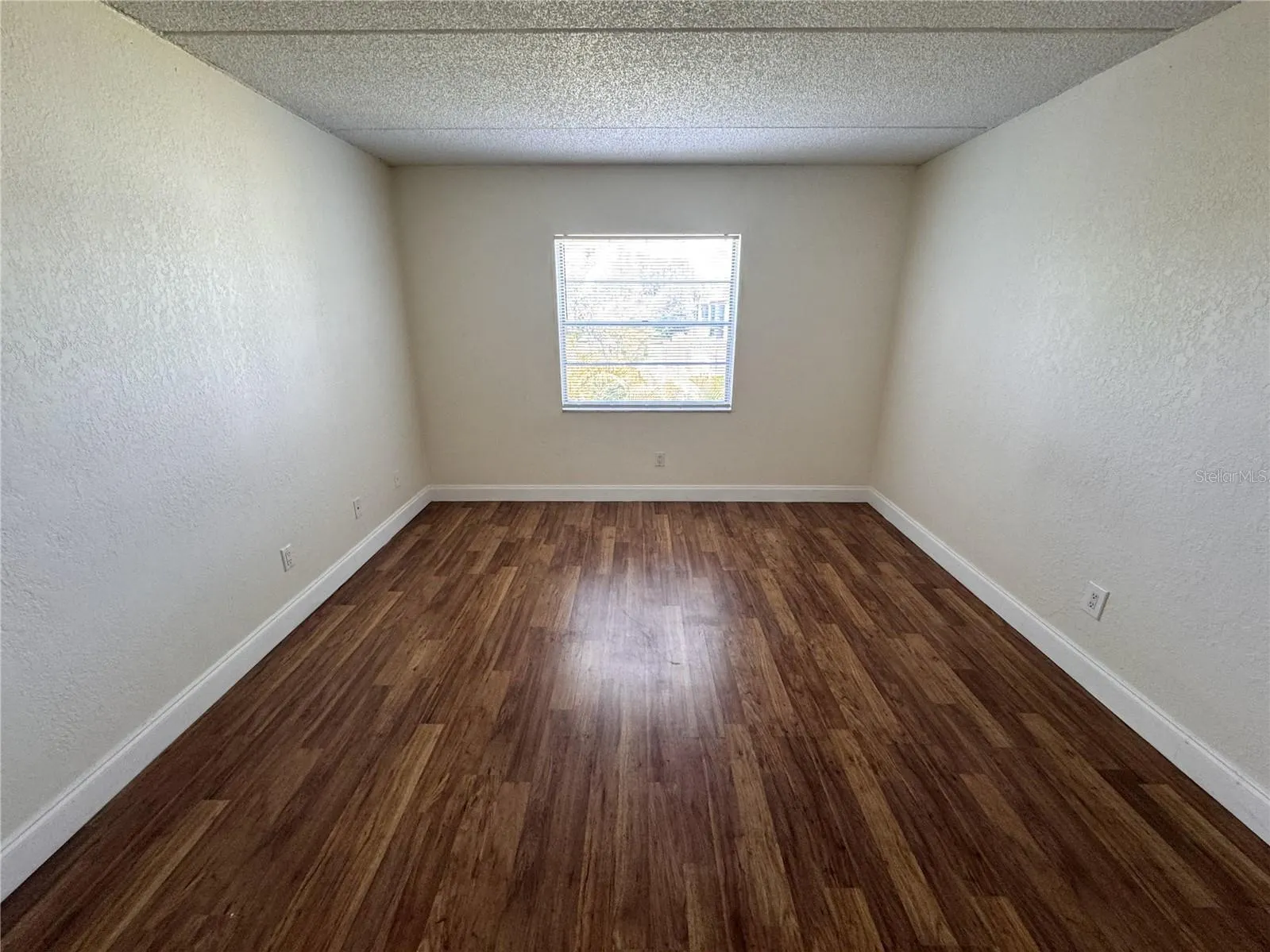 2850 SOMERSET PARK DR #201, #201