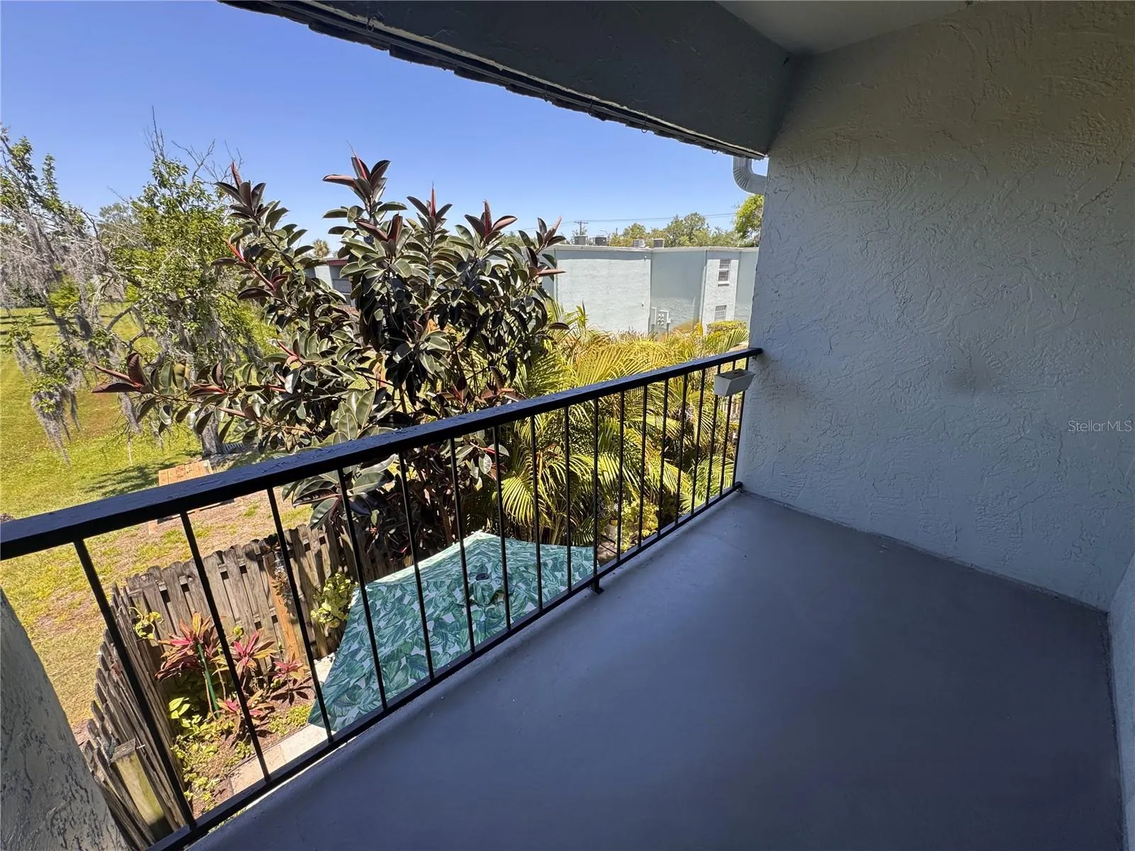 2850 SOMERSET PARK DR #201, #201