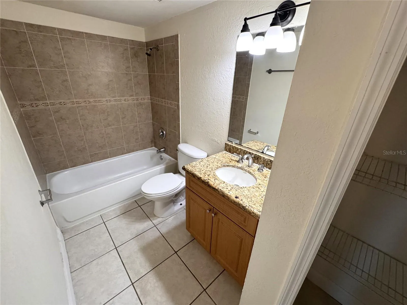 2850 SOMERSET PARK DR #201, #201