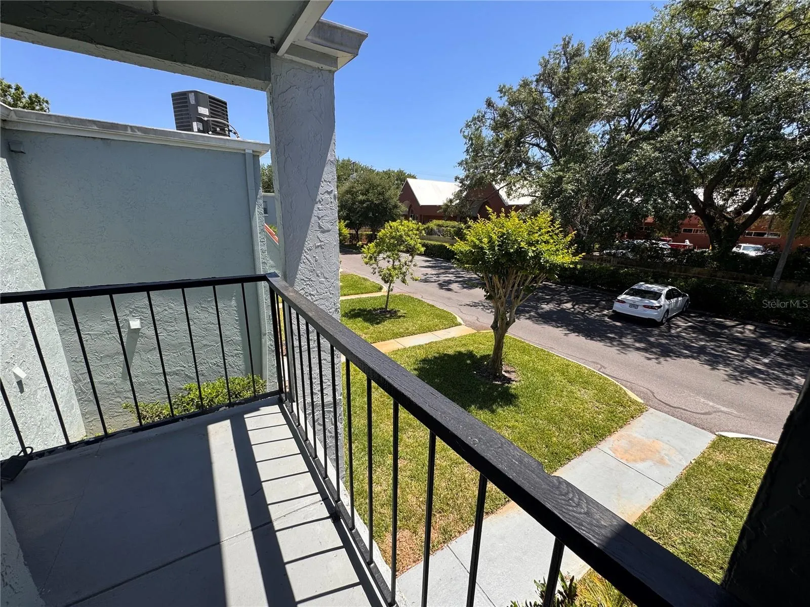 2850 SOMERSET PARK DR #201, #201