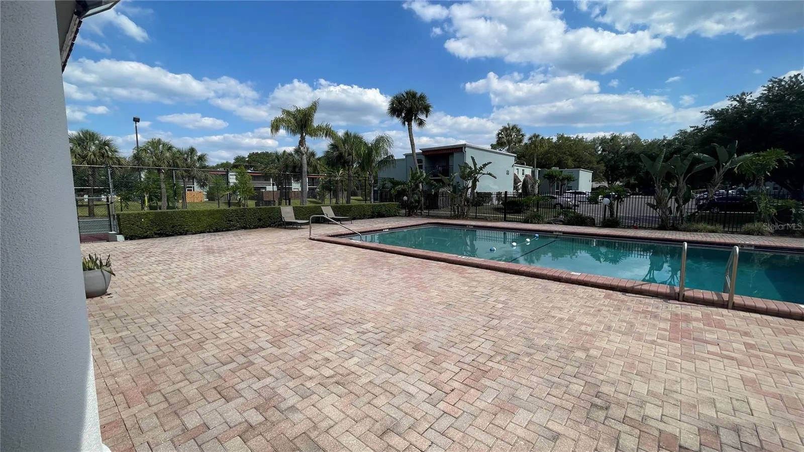 2850 SOMERSET PARK DR #201, #201