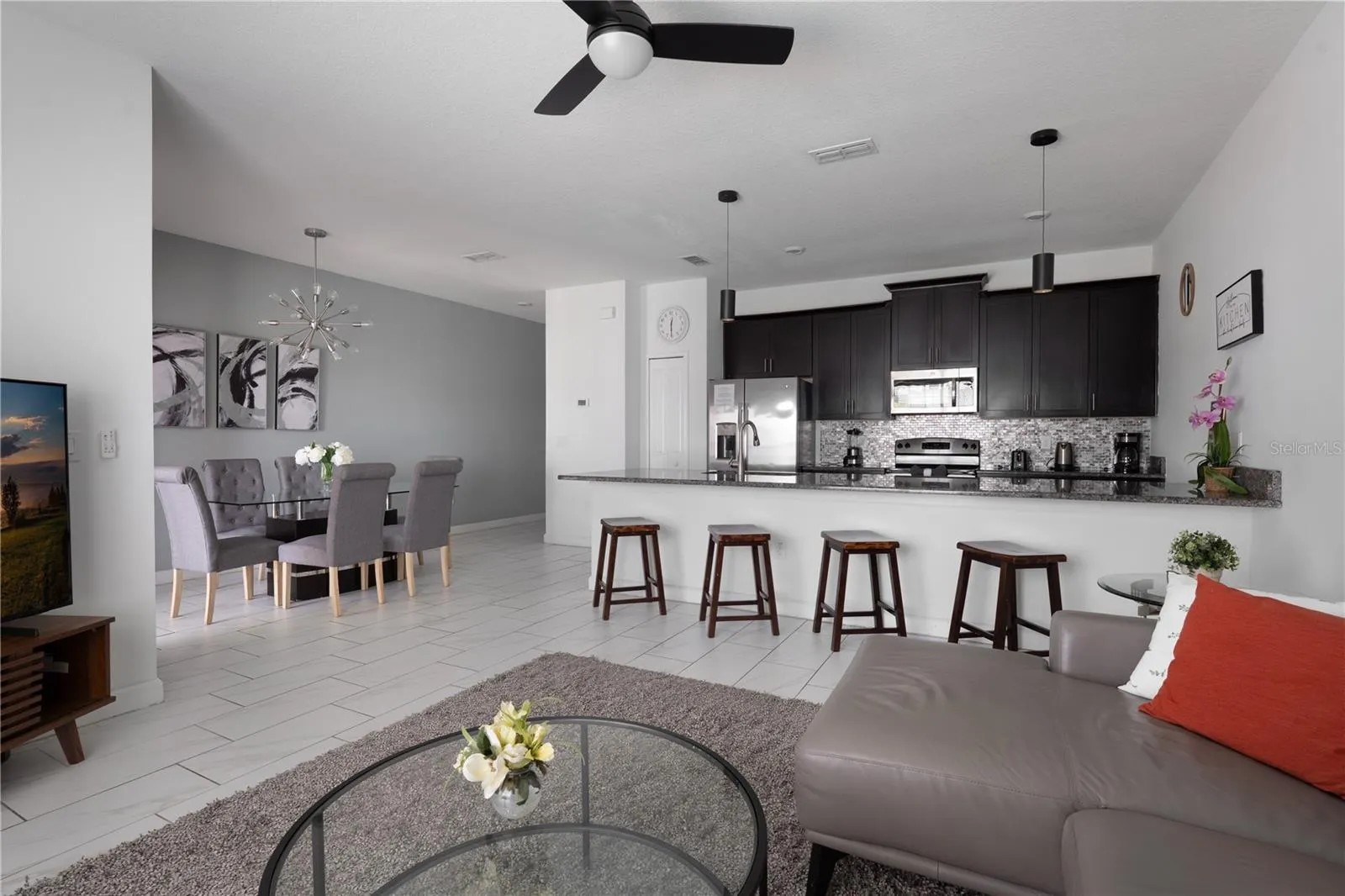 3121 PEQUOD PL