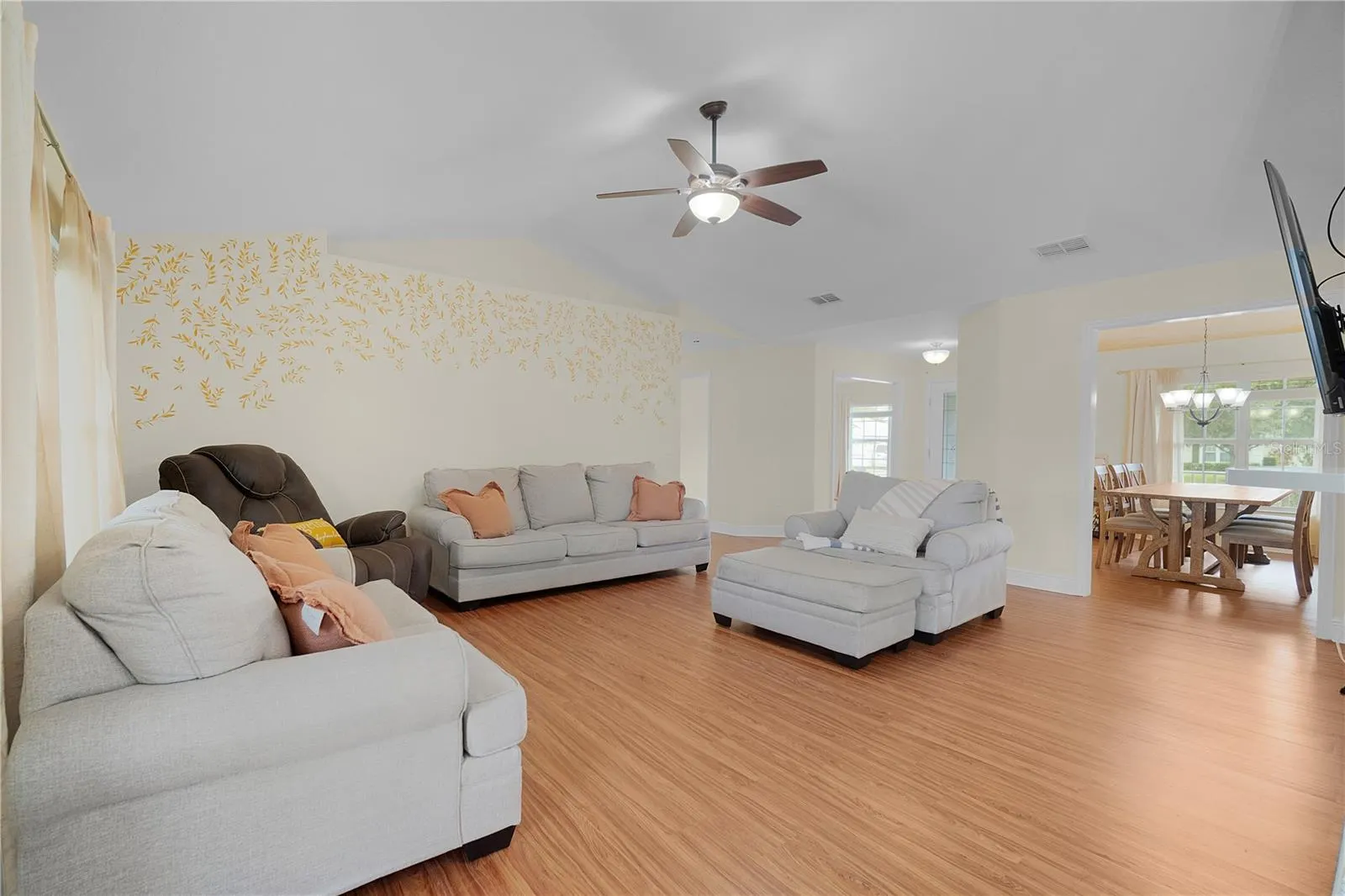 1522 BLUE SKY BLVD