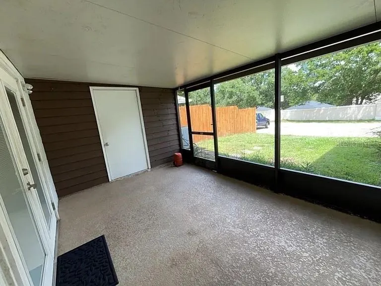 9443 LAKE LOTTA CIR