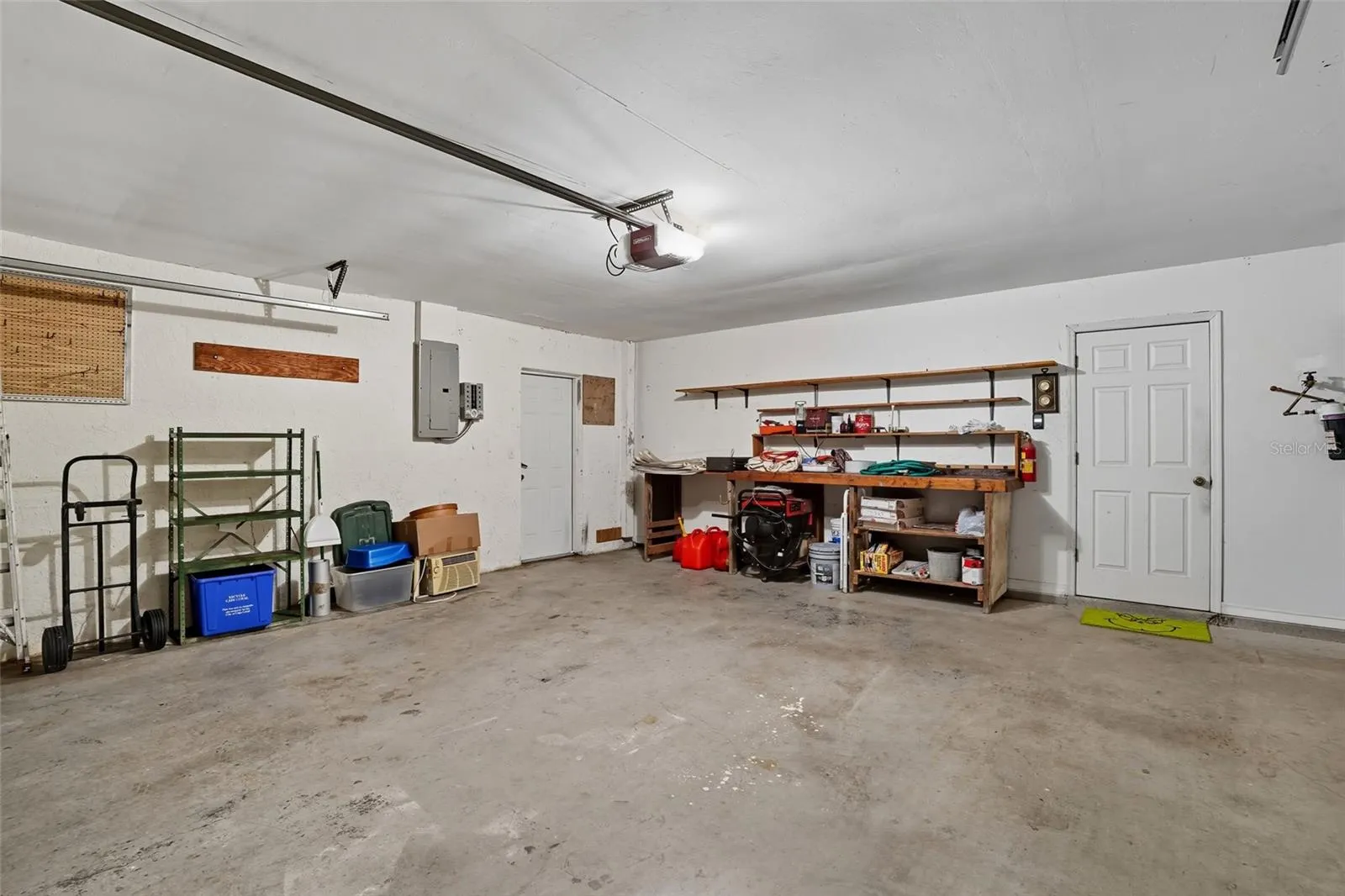 3218 SANTA BARBARA BLVD N