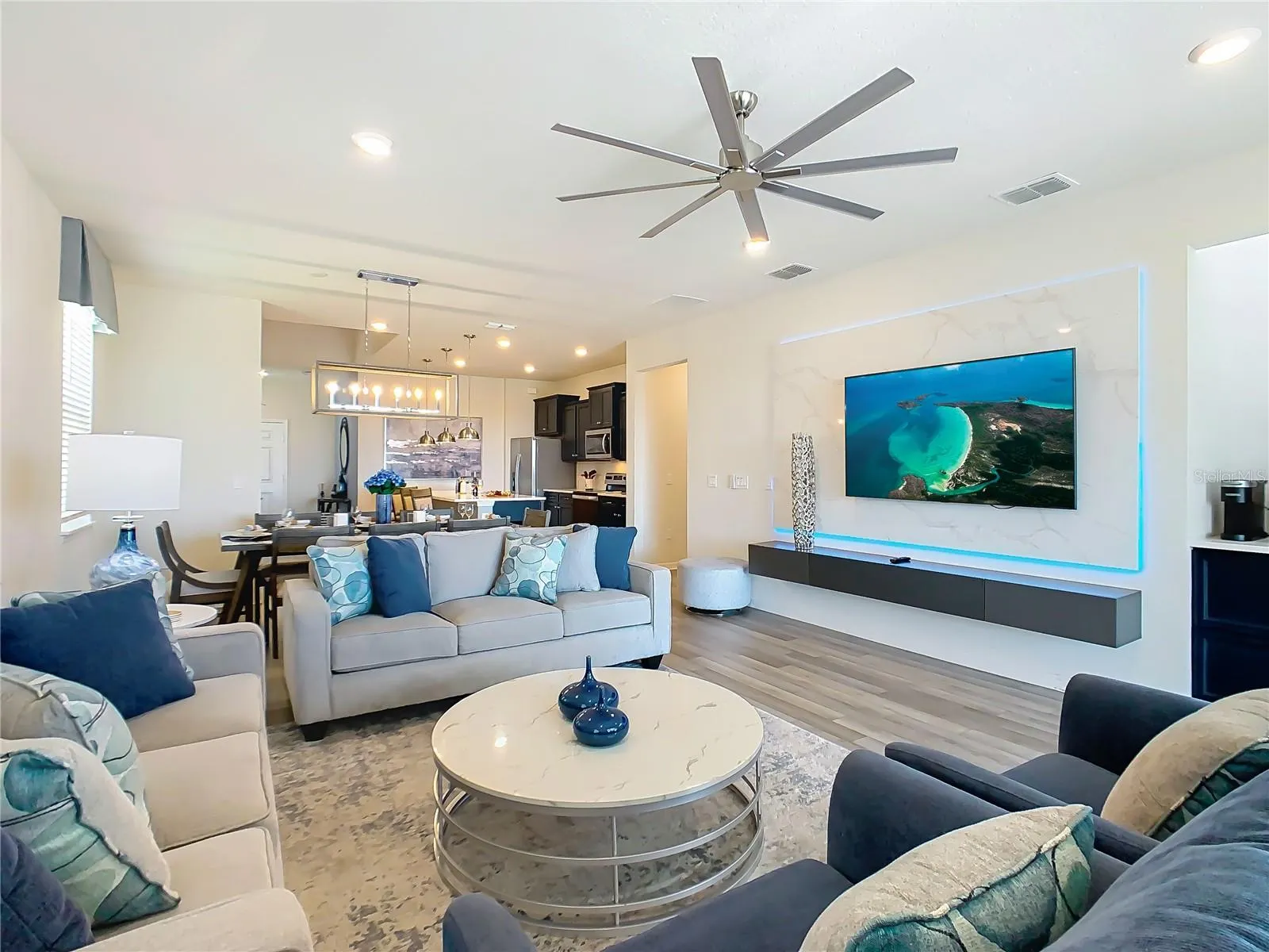 1901 SUMMER DR