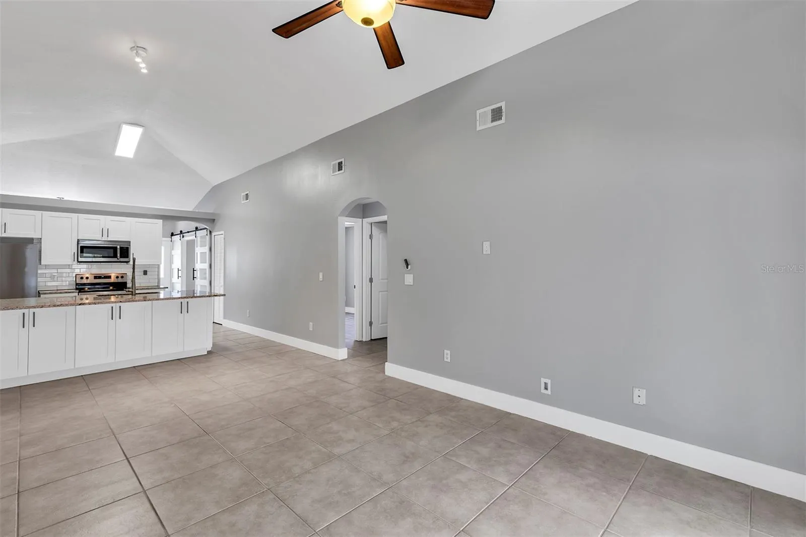 7686 PINE FORK DR