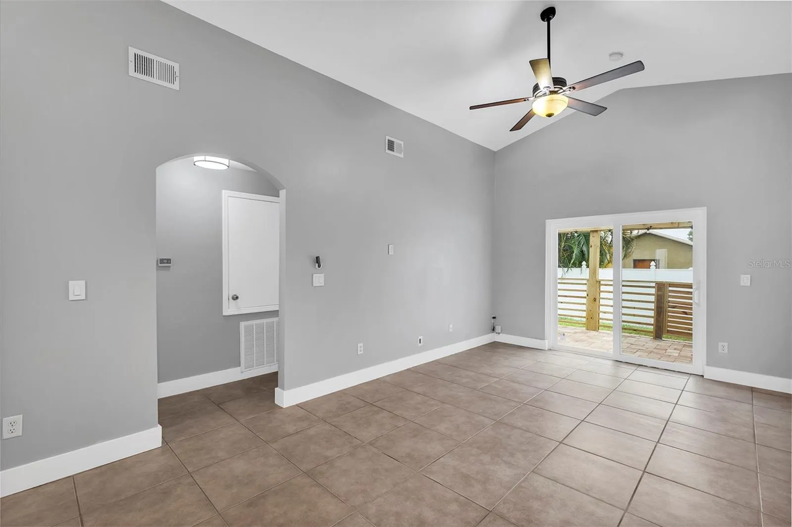 7686 PINE FORK DR