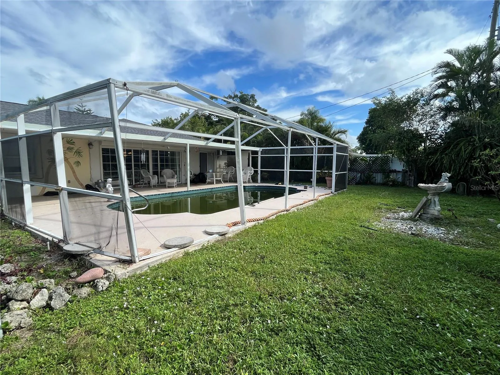 1010 SE 43RD TER