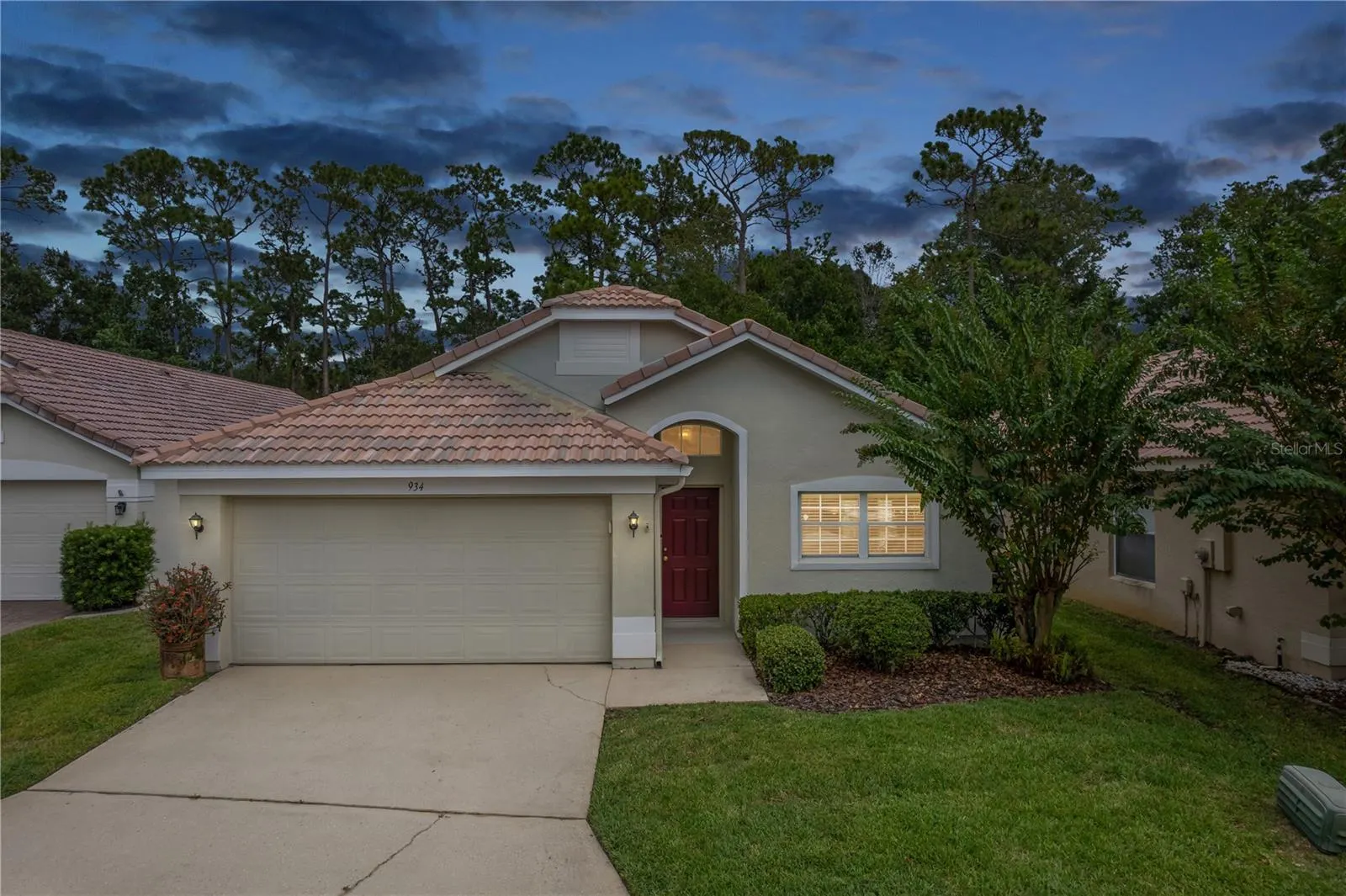 934 TORREY PINE DR