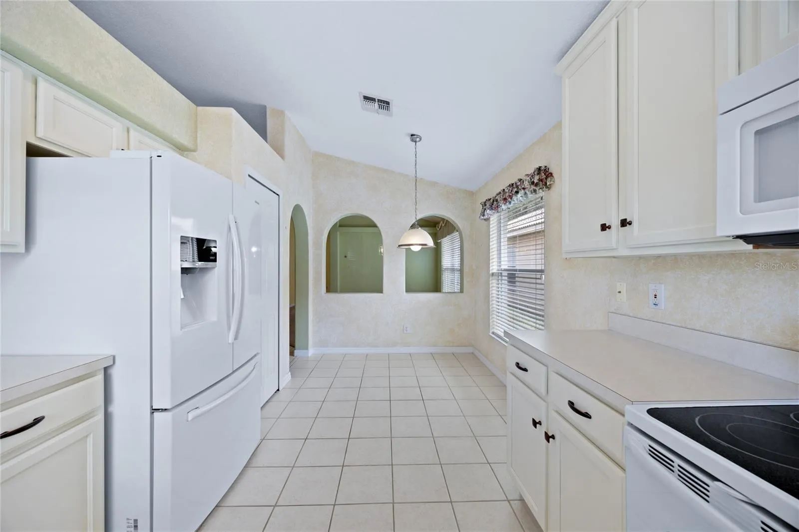 934 TORREY PINE DR